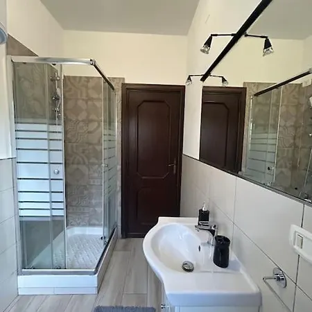 Διαμέρισμα Holiday Home *