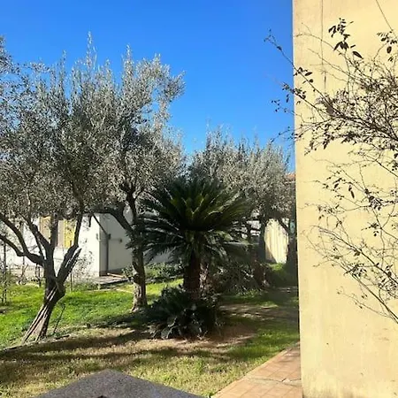 Διαμέρισμα Holiday Home *