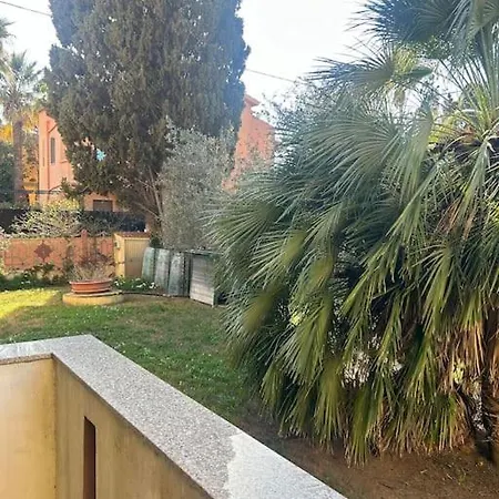 Διαμέρισμα Holiday Home